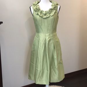 Green ruffle neck Tahari dress size 4